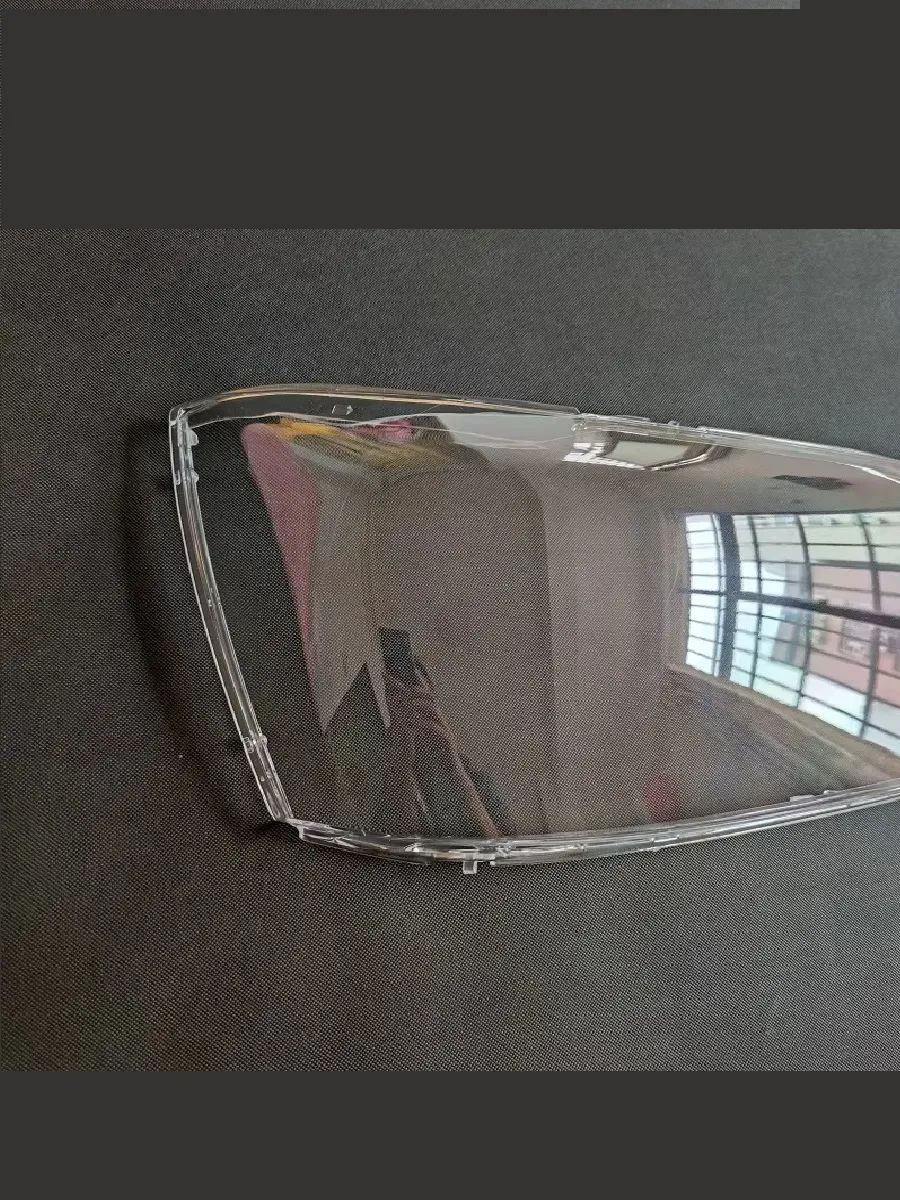 Стекло фары Toyota Highlander рестайлинг 2003 - 2006г.